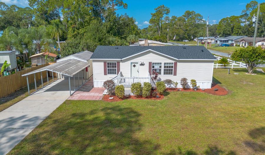 55721 Palmetto Rd, Astor, FL 32102 - 2 Beds, 2 Bath