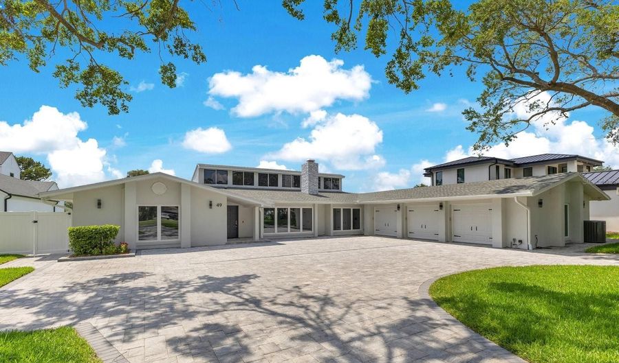 49 INTERLAKEN Rd, Orlando, FL 32804 - 4 Beds, 4 Bath