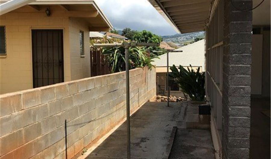 3652 Sunset Pl, Honolulu, HI 96816 - 3 Beds, 1 Bath