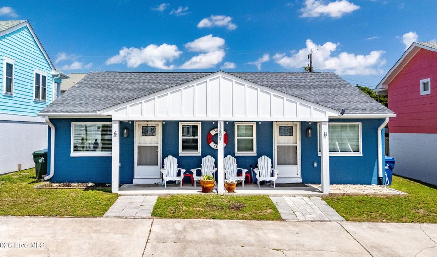 207 E Terminal Blvd, Atlantic Beach, NC 28512 - 4 Beds, 2 Bath