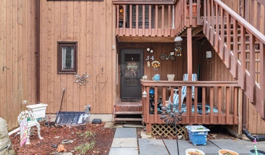 14 Village Way Unit 4, Alloway, NJ 07462 - 1 Beds, 1 Bath