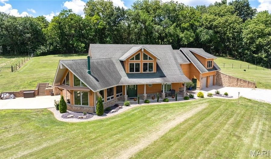 2445 Seiler Rd, Alton, IL 62002 - 3 Beds, 5 Bath