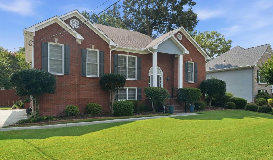 120 KENTWOOD Trl, Alabaster, AL 35007 - 4 Beds, 3 Bath