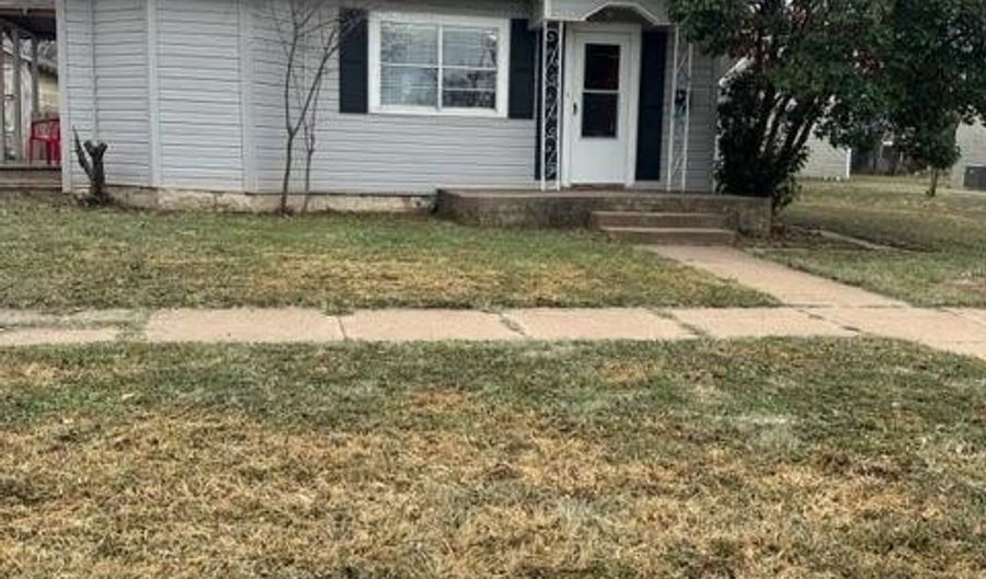 2425 S 5th St, Abilene, TX 79605 - 2 Beds, 1 Bath
