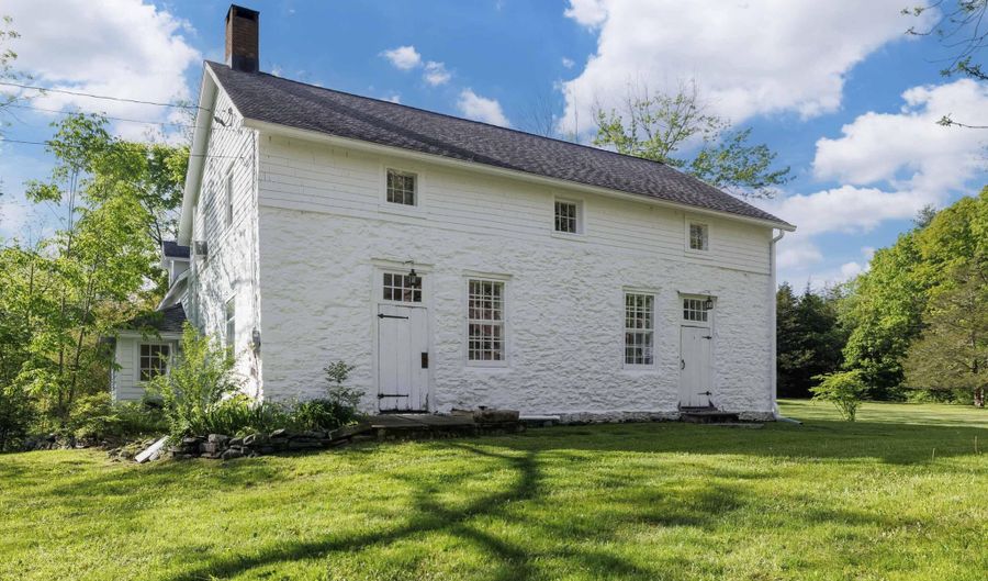 582 Old Kings Hwy, Accord, NY 12404 - 4 Beds, 3 Bath