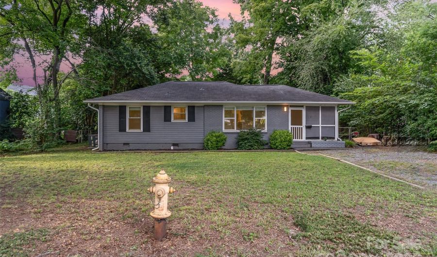 1521 Anderson St, Charlotte, NC 28205 - 3 Beds, 2 Bath