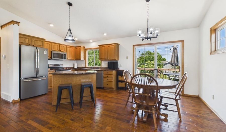 816 E Pine St, Brandon, SD 57005 - 4 Beds, 2 Bath