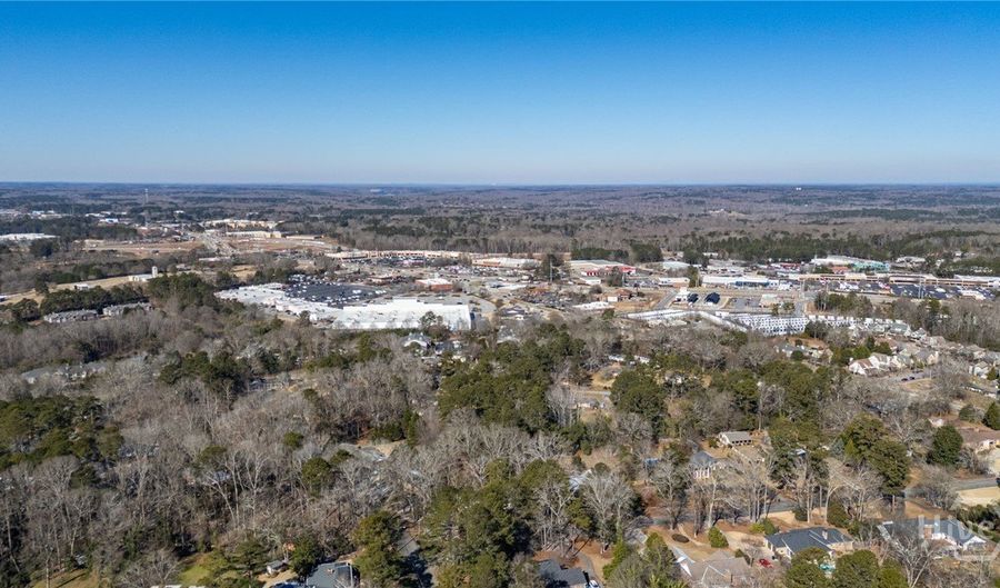 196 Avalon Dr, Athens, GA 30606 - 4 Beds, 3 Bath
