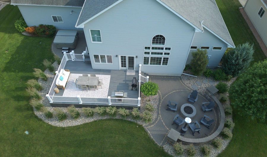 1209 NE 15th Ave, Aberdeen, SD 57401 - 5 Beds, 4 Bath