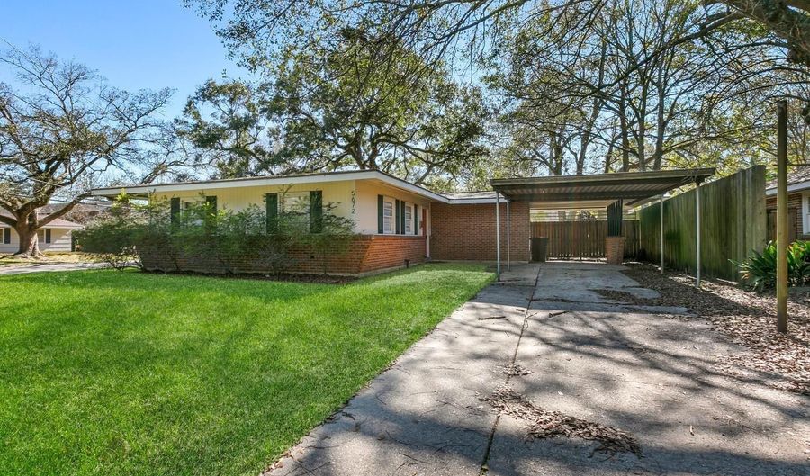 5672 George St, Baton Rouge, LA 70806 - 3 Beds, 1 Bath