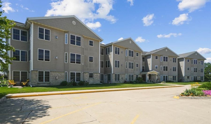 1701 130th St 307, Anamosa, IA 52205 - 2 Beds, 2 Bath