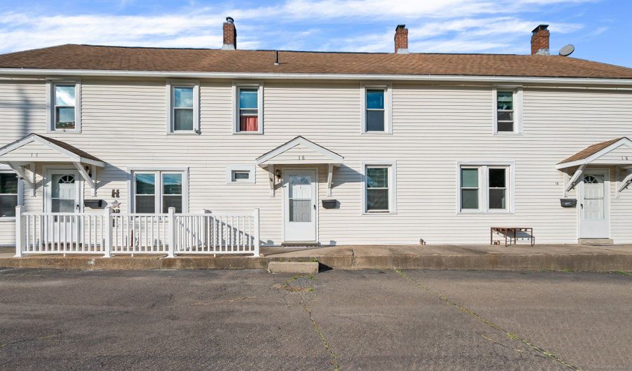 14 Church St, Beacon Falls, CT 06403 - 10 Beds, 6 Bath