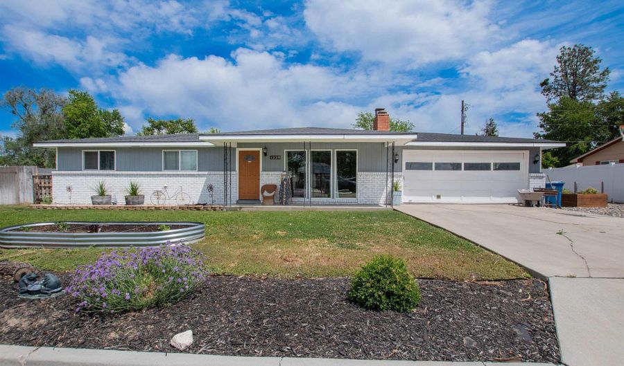 1220 N Ohio Ave, Caldwell, ID 83605 - 3 Beds, 2 Bath