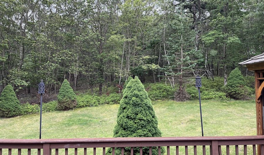 158 Kiowa Ln, Albrightsville, PA 18210 - 3 Beds, 2 Bath
