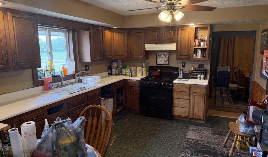 17623 Kenilworth Rd, Argos, IN 46501 - 3 Beds, 1 Bath