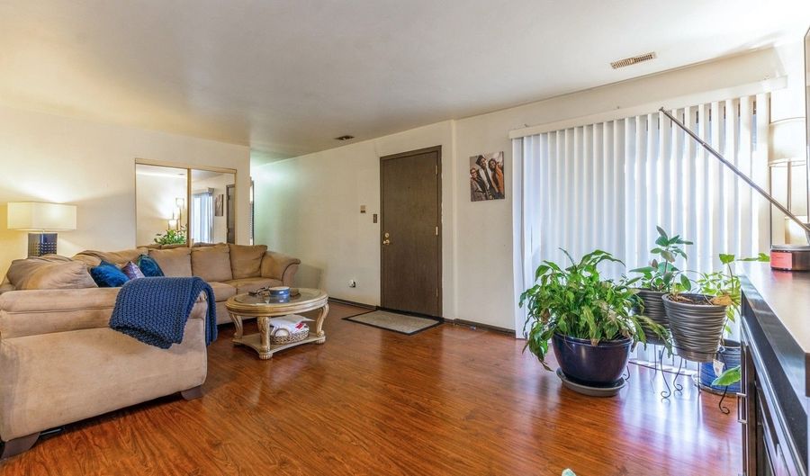 18405 Wentworth Ave 3D, Lansing, IL 60438 - 2 Beds, 1 Bath