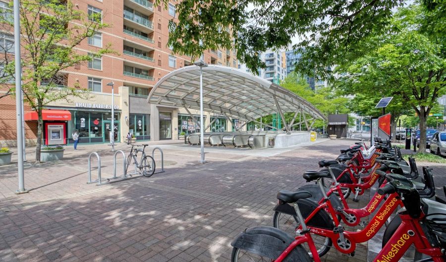 901 N MONROE St 1408, Arlington, VA 22201 - 2 Beds, 2 Bath