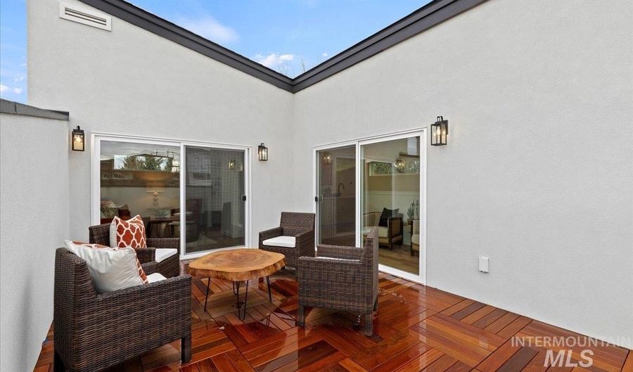 2043 S Makar Ln, Boise, ID 83706 - 3 Beds, 4 Bath