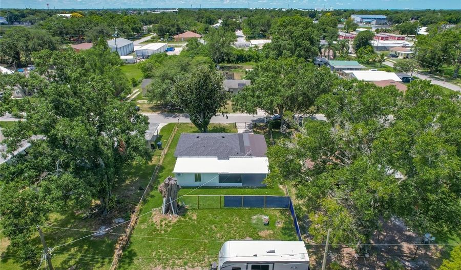 207 KAY St, Auburndale, FL 33823 - 2 Beds, 1 Bath