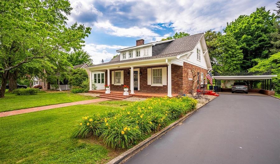 488 W Main St, Auburn, KY 42206 - 4 Beds, 2 Bath