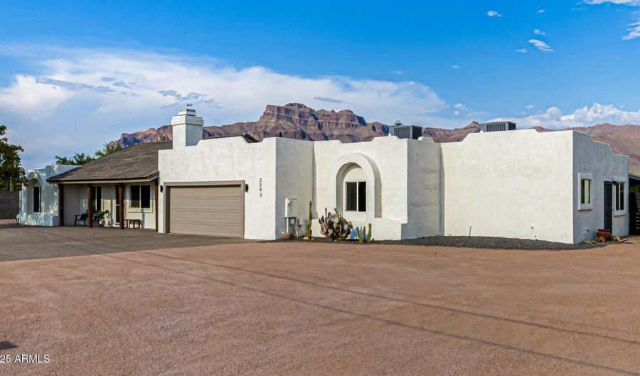2293 S MARLOW Rd, Apache Junction, AZ 85119 - 5 Beds, 3 Bath