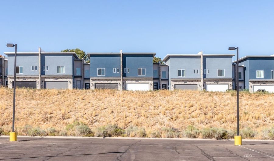 2513 N 5th St, Elko, NV 89801 - 3 Beds, 3 Bath