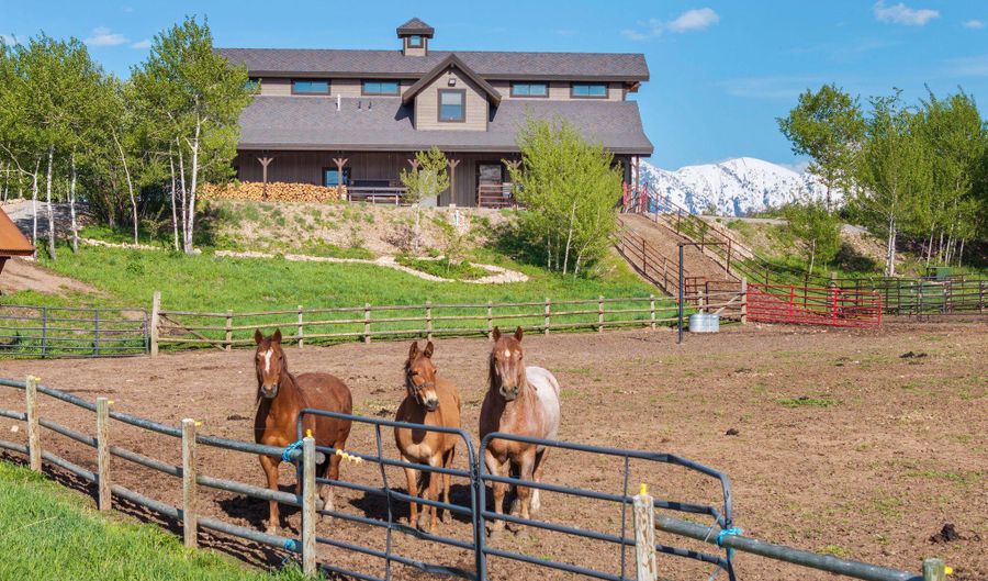 440 STRAWBERRY HILLS Dr, Bedford, WY 83112 - 3 Beds, null Bath