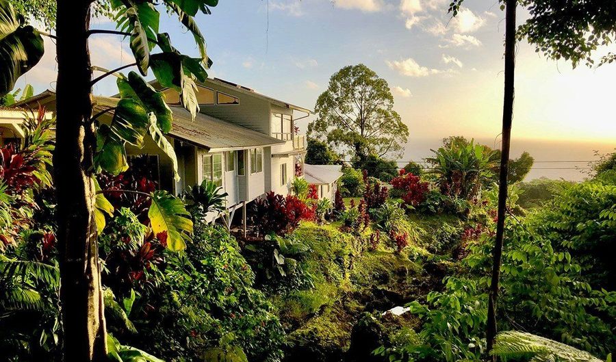 979 Hana Hwy, Hana, HI 96713 - 6 Beds, 3 Bath