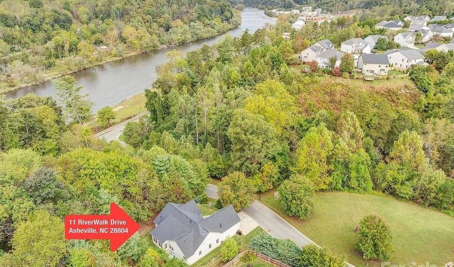 11 River Walk Dr, Asheville, NC 28804 - 4 Beds, 2 Bath