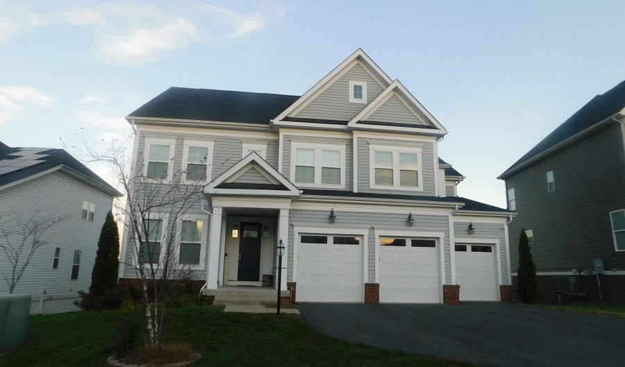 23646 GLENMALLIE Ct, Aldie, VA 20105 - 1 Beds, 1 Bath