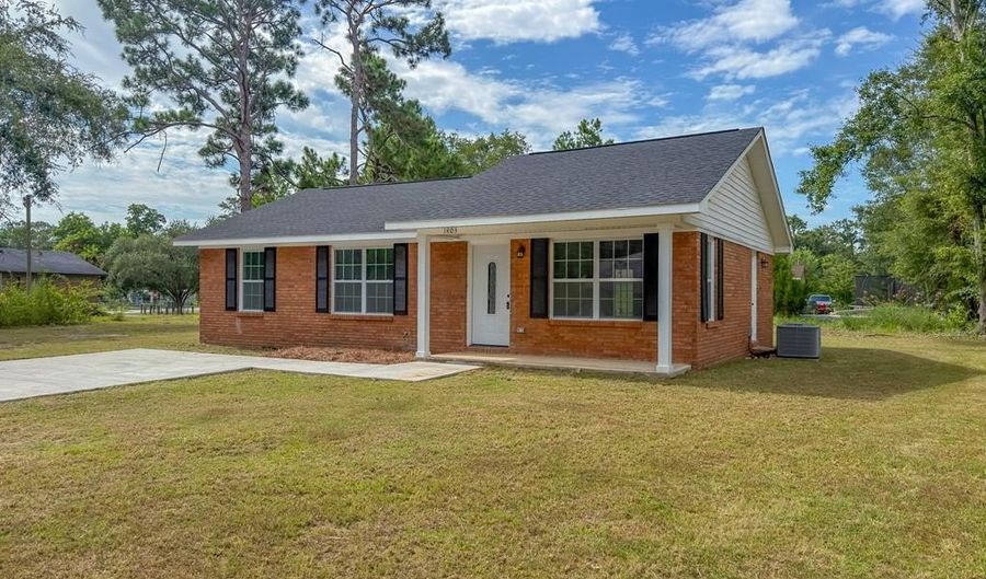 1403 Donald Dr, Bainbridge, GA 39817 - 3 Beds, 2 Bath