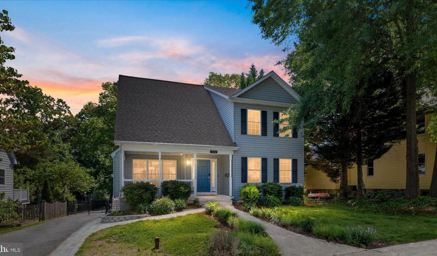 102 BREWER Ave, Annapolis, MD 21401 - 4 Beds, 4 Bath