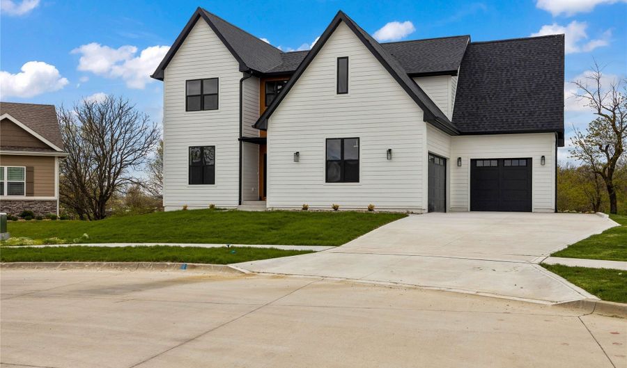 980 Pelican Dr, Polk City, IA 50226 - 5 Beds, 3 Bath