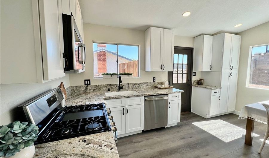 407 Tiger Lily Way Way, Henderson, NV 89015 - 3 Beds, 2 Bath