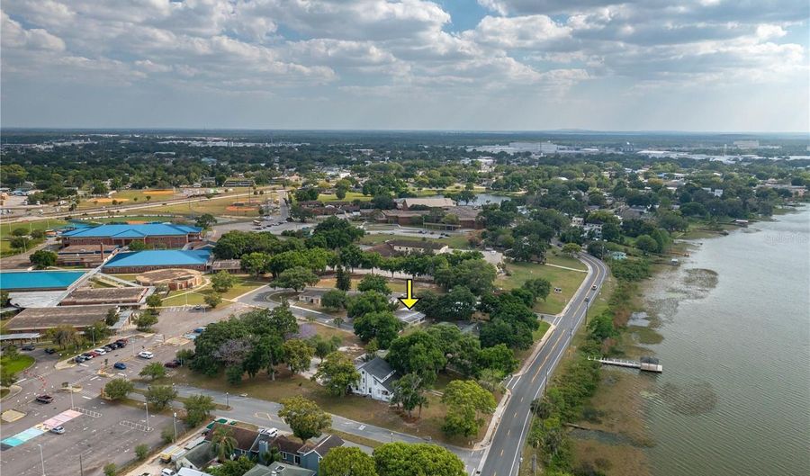 106 N PRADO Ave, Auburndale, FL 33823 - 3 Beds, 2 Bath