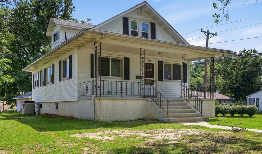 608 WASHINGTON Ter, Audubon, NJ 08106 - 3 Beds, 2 Bath