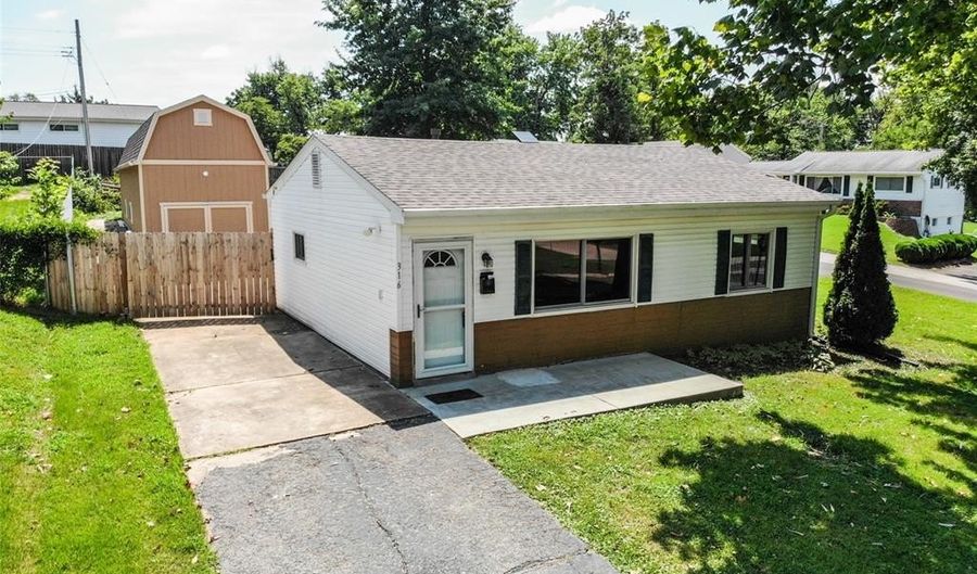316 Lindy Blvd, Ballwin, MO 63021 - 2 Beds, 1 Bath