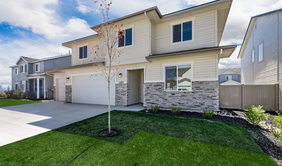 11257 Aspen Hill Dr, Caldwell, ID 83605 - 5 Beds, 3 Bath
