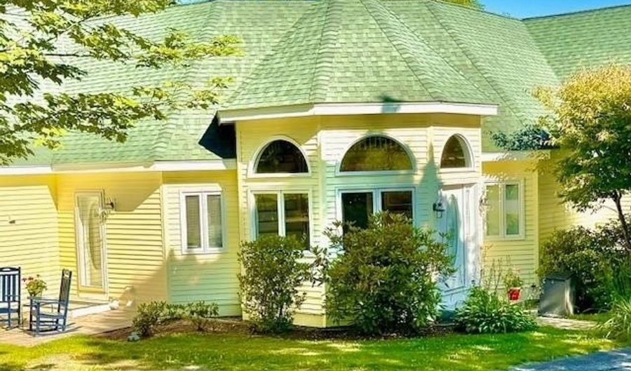 32 Merrill Rd, Campton, NH 03223 - 3 Beds, 4 Bath