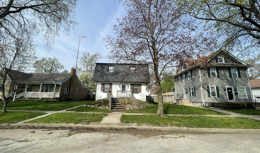445 S Winfield Ave, Kankakee, IL 60901 - 4 Beds, 2 Bath