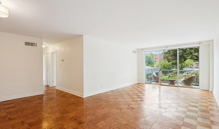 4977 BATTERY Ln #1-210, Bethesda, MD 20814 - 2 Beds, 1 Bath