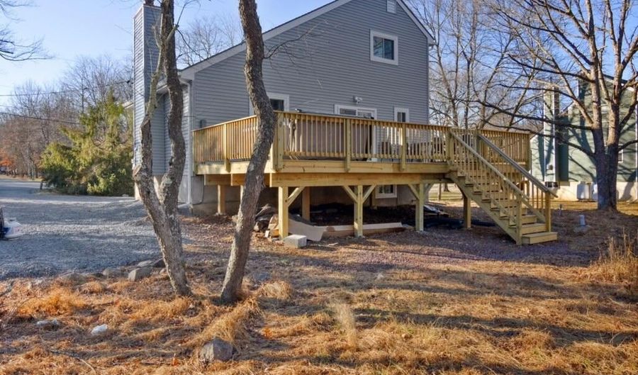 62 Whitman Ln, Albrightsville, PA 18210 - 3 Beds, 2 Bath