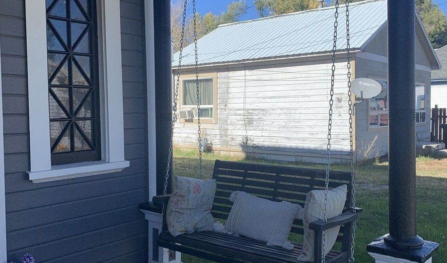 1917 CLIFFORD St, Baker City, OR 97814 - 4 Beds, 2 Bath