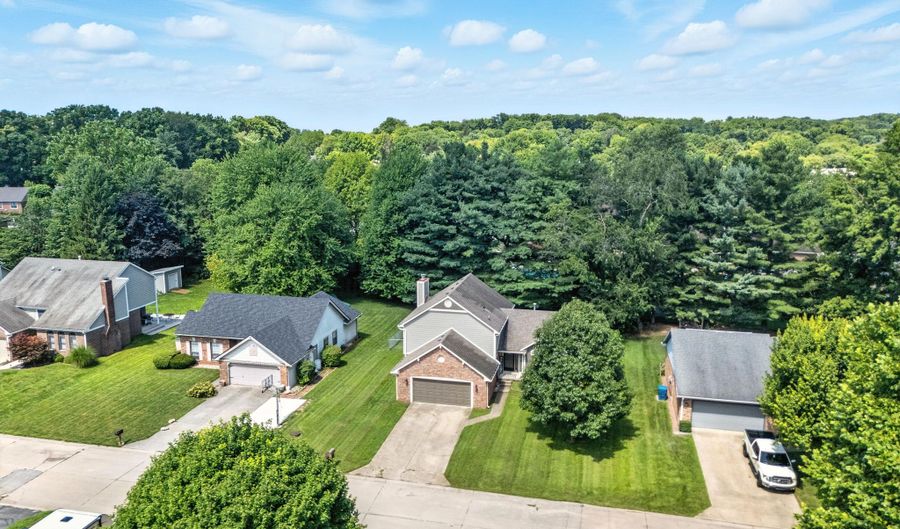 8448 Seattle Slew Ln, Indianapolis, IN 46217 - 3 Beds, 3 Bath