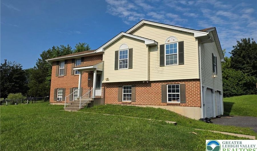 481 Savage Rd, Allen, PA 18067 - 3 Beds, 3 Bath