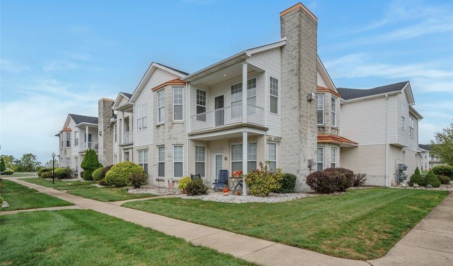 246 Adams Pointe Blvd 1, Adams Twp., PA 16046 - 2 Beds, 2 Bath