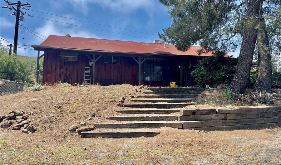 32401 Barber Rd, Agua Dulce, CA 91390 - 2 Beds, 2 Bath