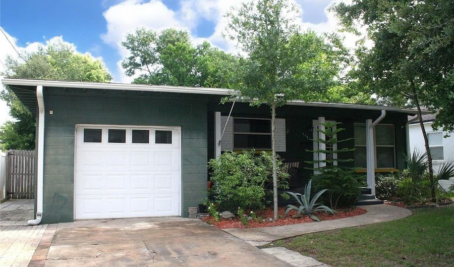 115 W KING St, Orlando, FL 32804 - 3 Beds, 2 Bath