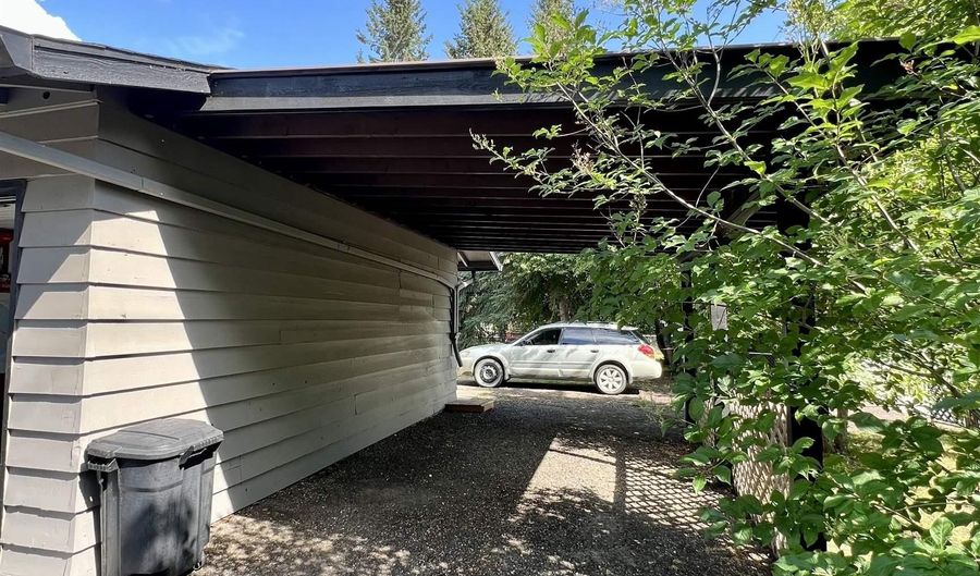 1049 PEDRO St, Fairbanks, AK 99701 - 2 Beds, 1 Bath