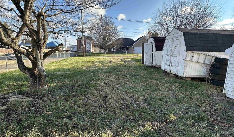 5261 Williams Ave, Ashland, KY 41101 - 2 Beds, 1 Bath